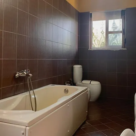 Nuru Villa